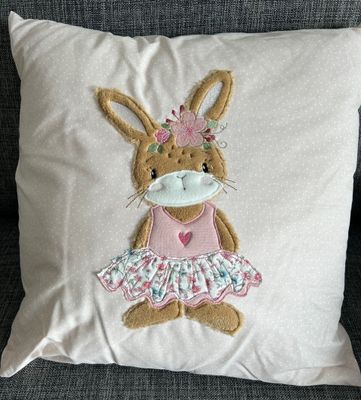 Kissen in rosa mit Häschen Kissen in rosa mit Häschen