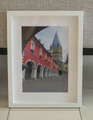 Bild 32x42cm mit weißem Rahmen Bild 32x42cm mit weißem Rahmen