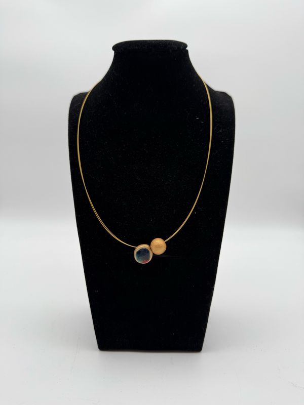 Handgefertigte Keramik-Halskette Handgefertigte Keramik-Halskette