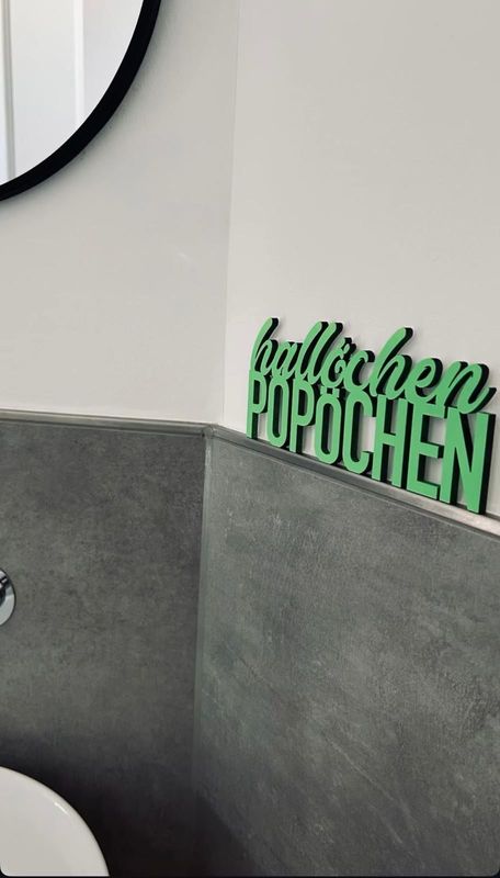 Schriftzug "hallöchen POPÖCHEN"