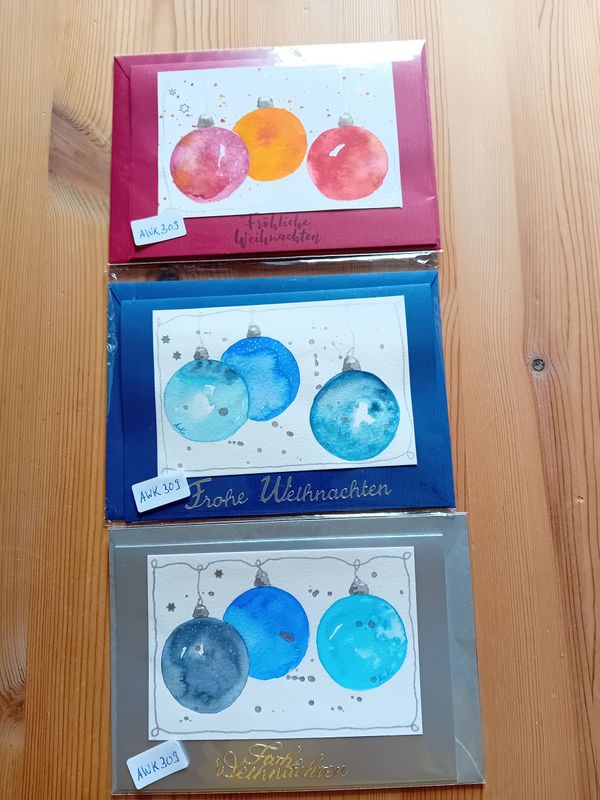 Grußkarte mit Weihnachtskugeln