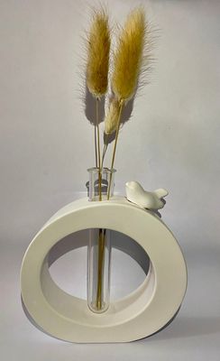 Vase mit Reagenzglas