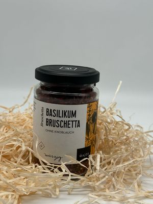 Basilikum Bruschetta ohne Knoblauch