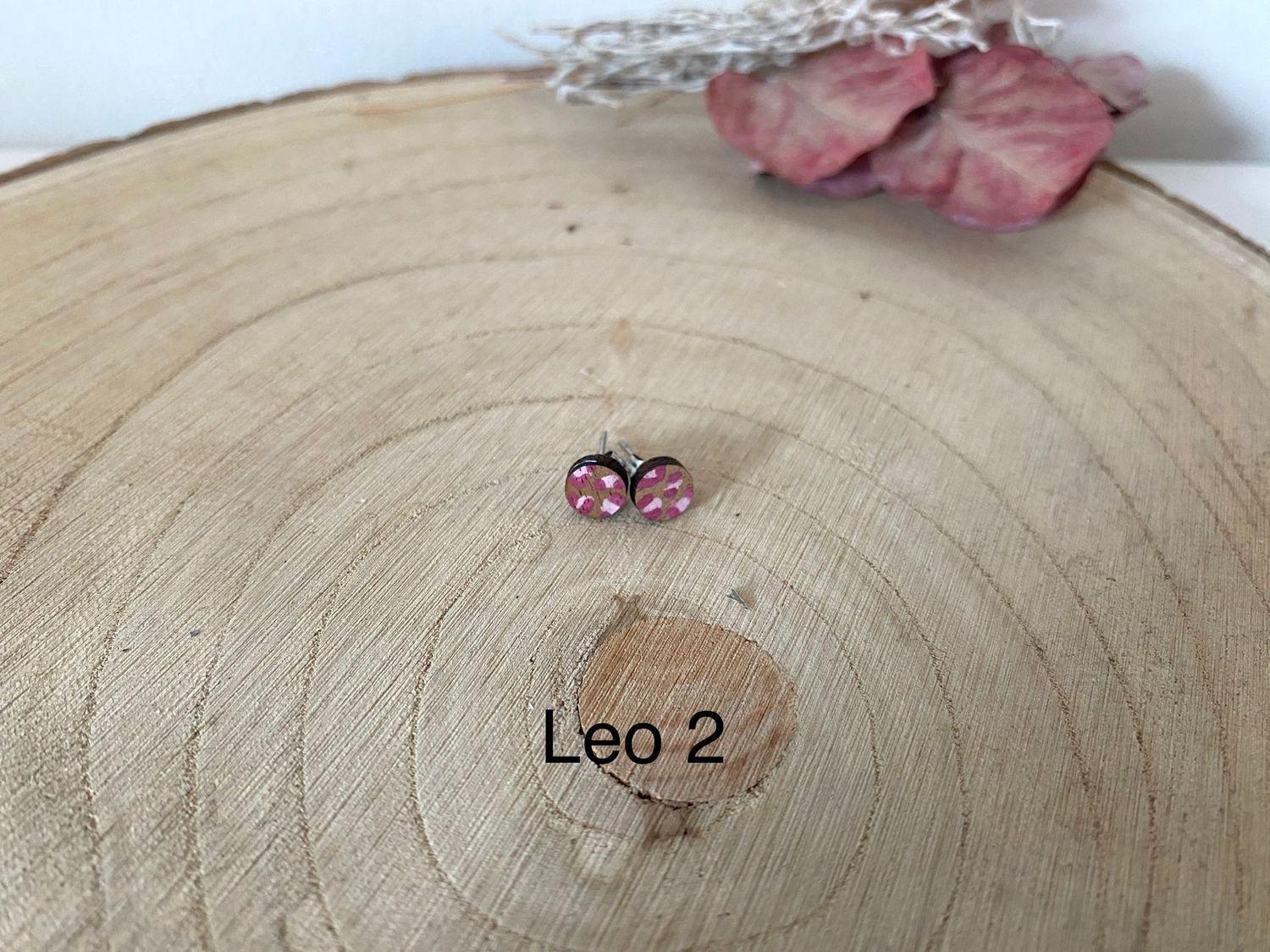 handbemalte Holzohrstecker 7mm Leo