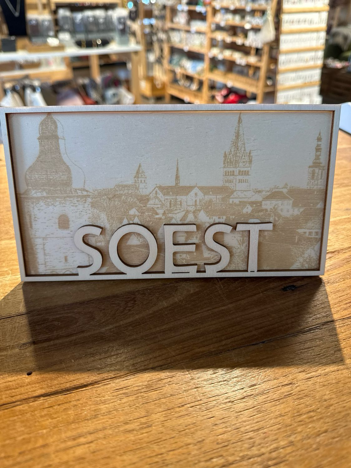 Schild aus Holz mit Soest