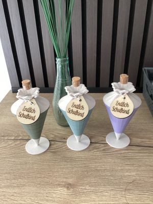 Geldgeschenk Schultüte versch. Farben Geldgeschenk Schultüte versch. Farben