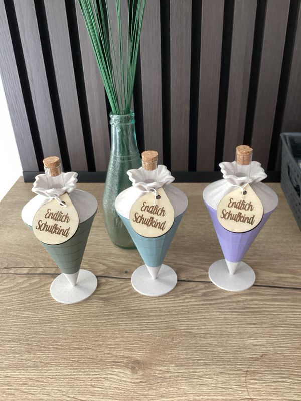 Geldgeschenk Schultüte versch. Farben Geldgeschenk Schultüte versch. Farben
