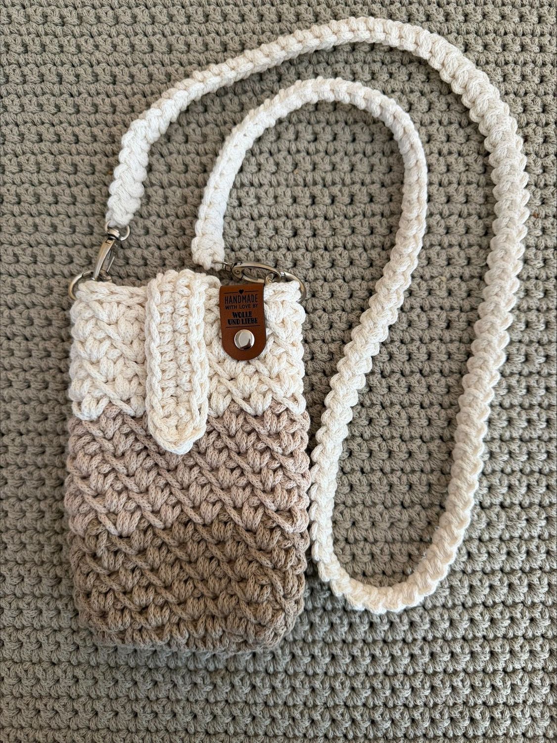 Handytasche mit Riegel