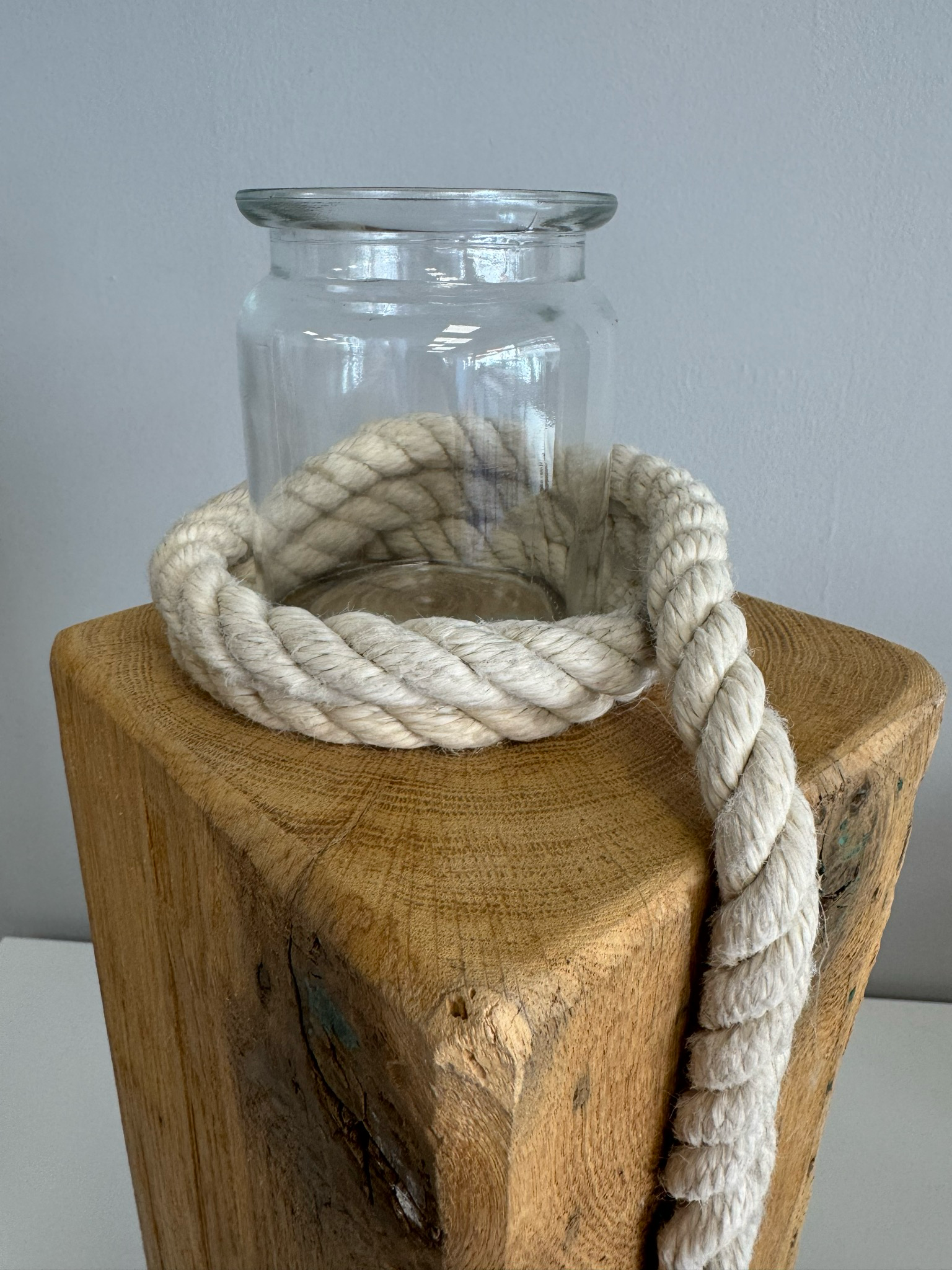 Altholz Steele mit Teelichtglas
