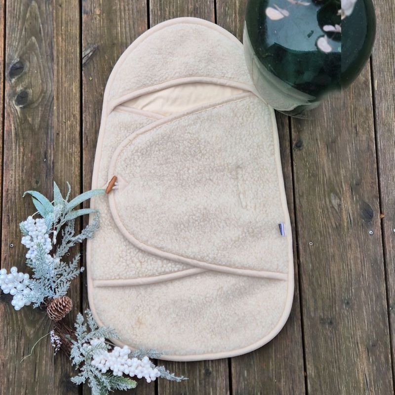 MAVE Baby Pucksack Wolltuch mit Kapuze MAVE Baby Pucksack Wolltuch mit Kapuze