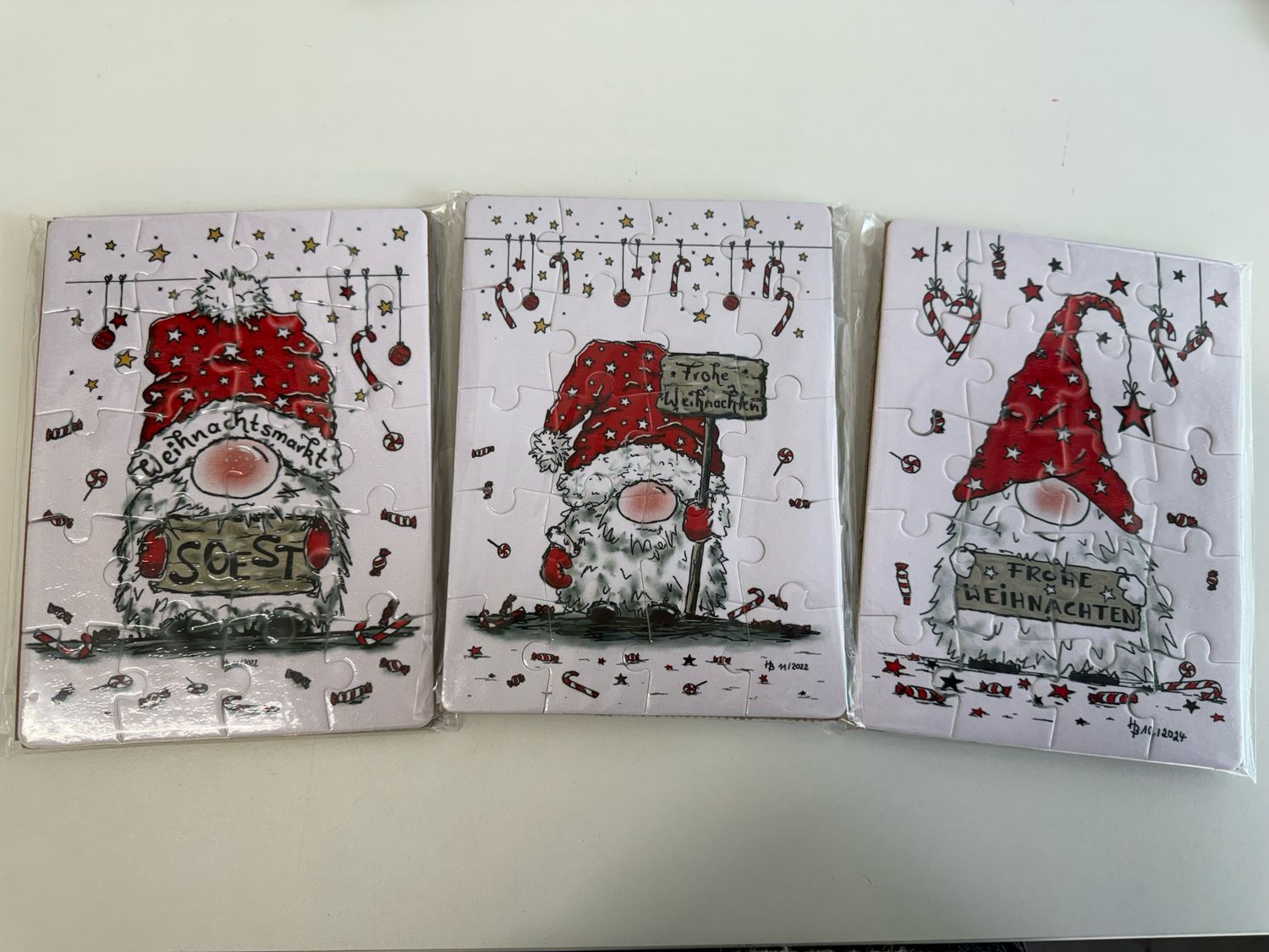 Puzzle mit Weihnachtsmotiven verschiedene