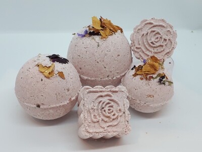 BATH BOMBS