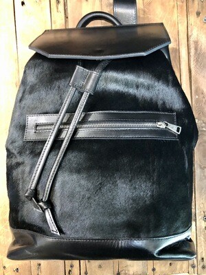 Zaino Uomo realizzato a mano in Pelle cavallino nera Zaino Uomo realizzato a mano in Pelle cavallino nera