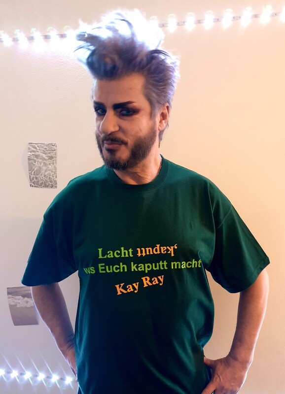 Tshirt &quot;Lacht kaputt......&quot;