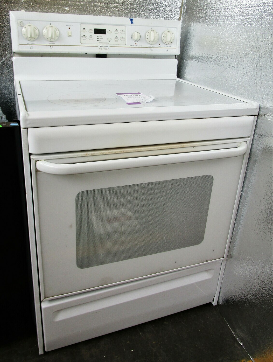 Frigidaire Gallery Flat Top Stove