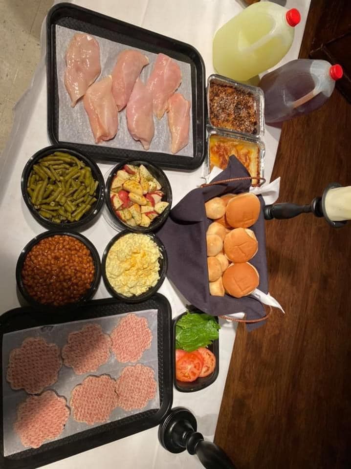Burgers &amp; Chicken Chilin' &amp; Grillin' Package