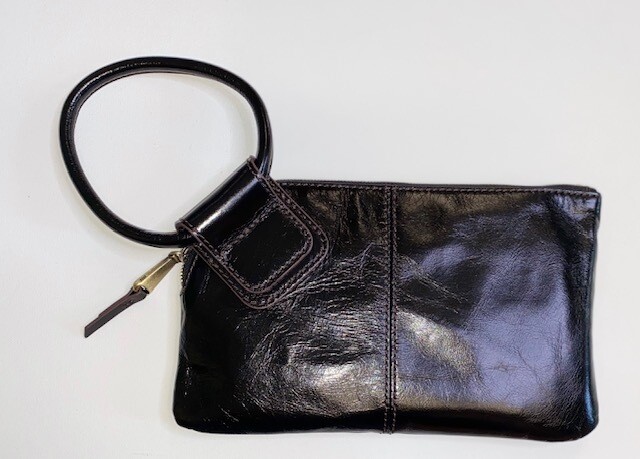 Hobo Sable Wristlet, Black