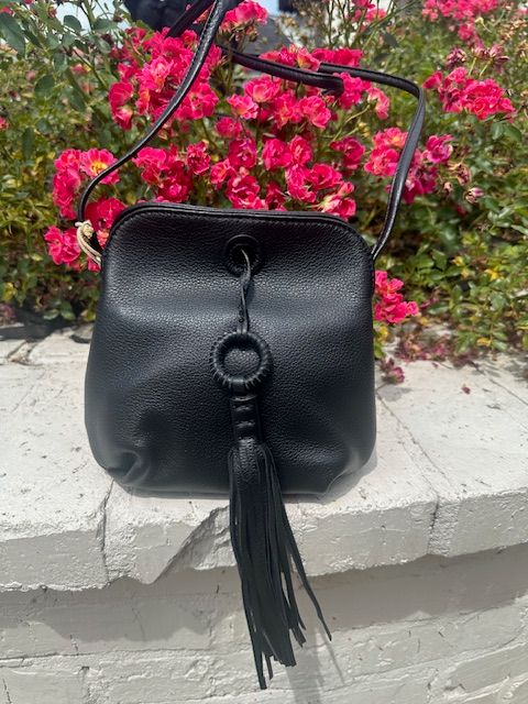 Hobo Birdy, Black