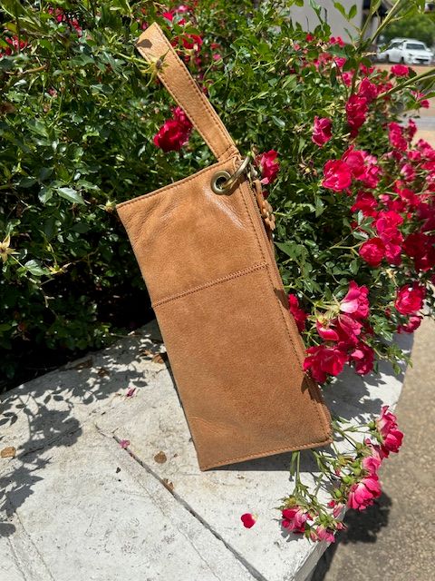 Hobo Vida Wristlet, Whisky