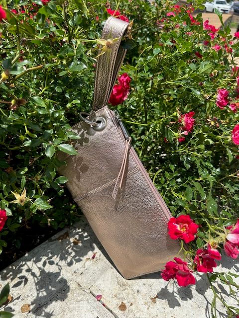 Hobo Vida Wristlet, Cameo Quartz