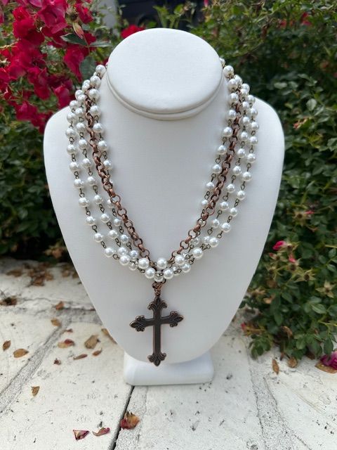 JJ Pearl &amp; Copper Beaded Collar Necklace with Copper Cross