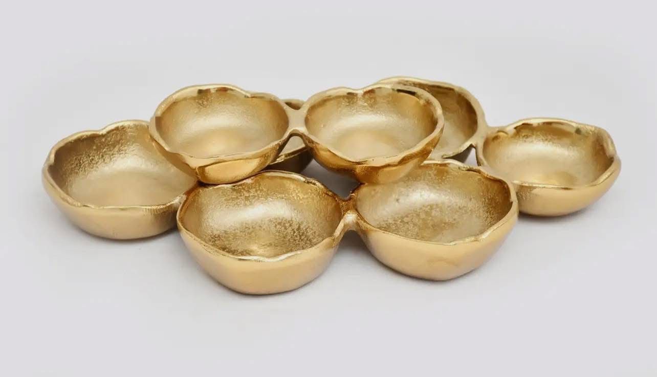 8 Bowl Cluster Serving Piece, Gold