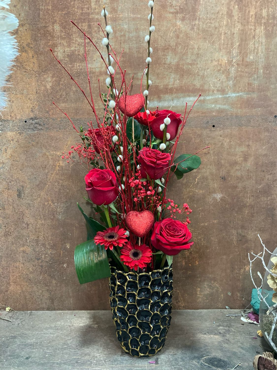 Gerro ceràmica amb roses vermelles, gerbera i Paniculata 