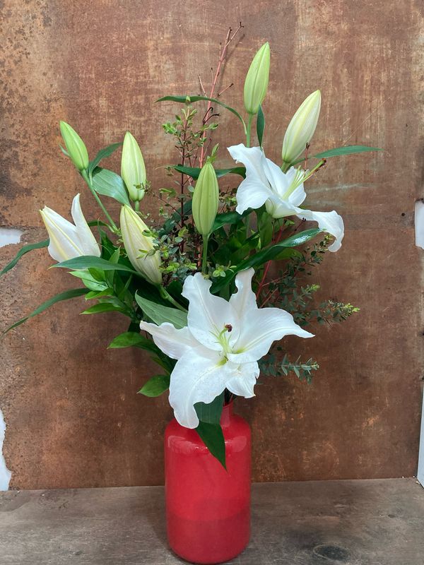 Ram de lilium oriental amb gerro