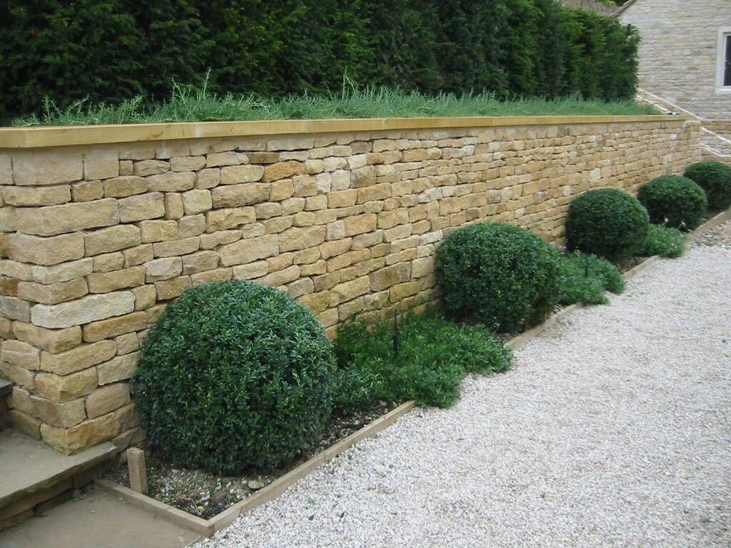Burford Cream Real Cotswold Dry Stone Cladding - Samples