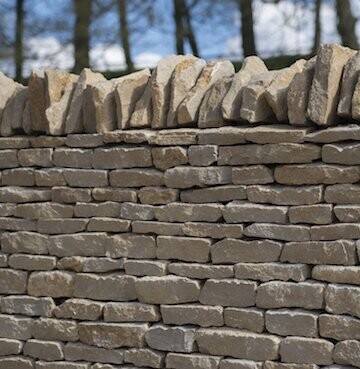 Grange Hill Grey Real Cotswold Dry Stone Cladding Corners