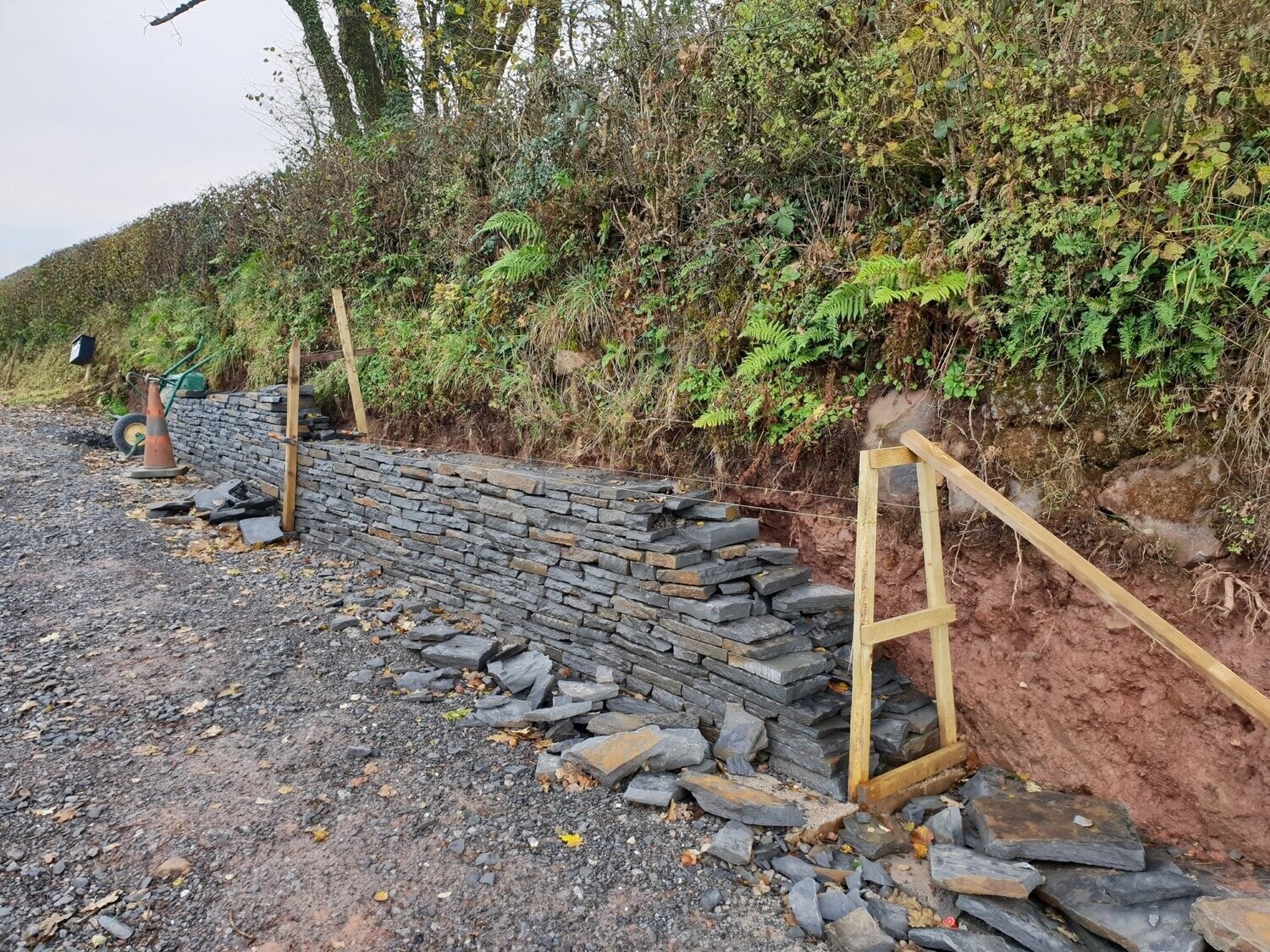 Blue Pennant Stone - Natural Dry Stone Walling (100-125mm)