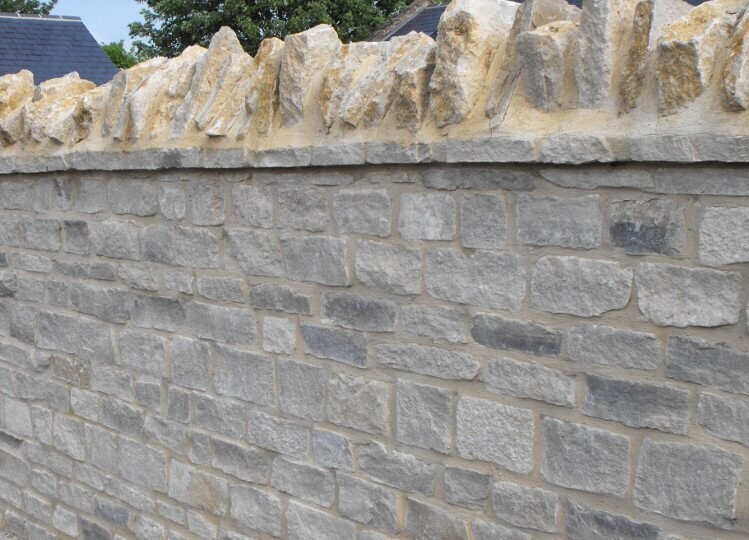 Cotswold Subtle Grey Random Real Stone Cladding Slips
