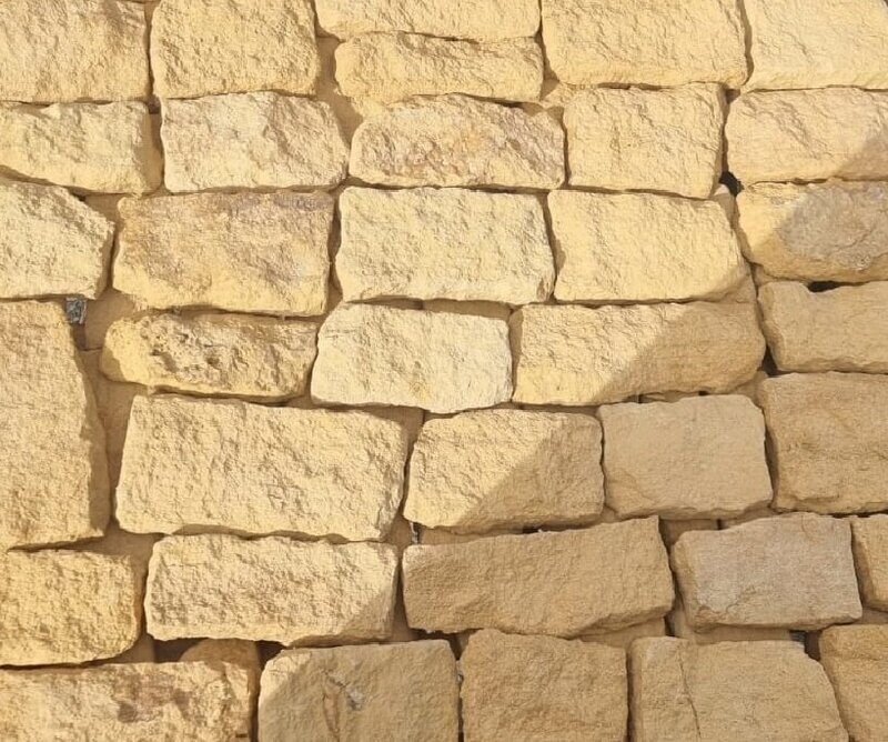 Cotswold Buff Cream Random Real Stone Cladding Slips
