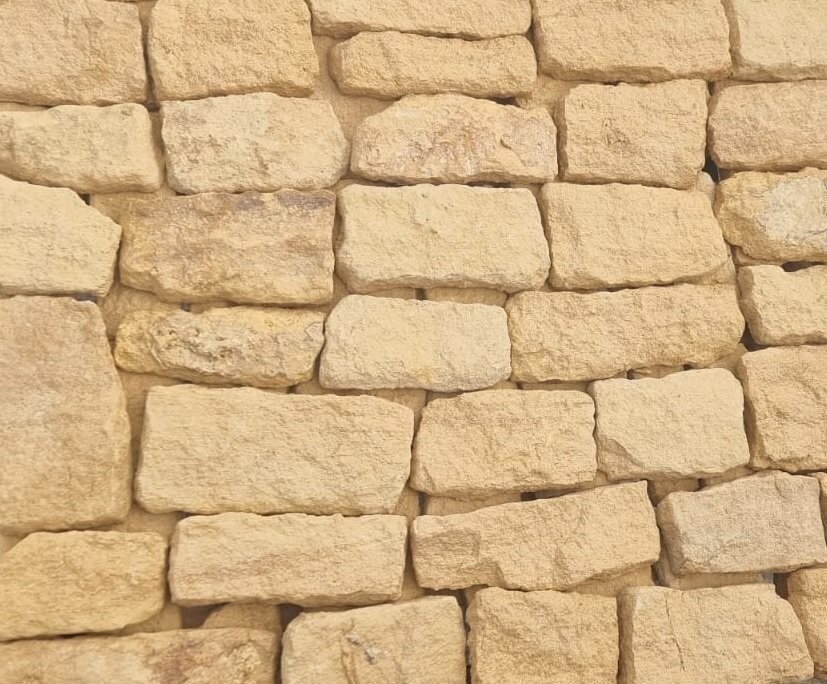 Cotswold Buff Cream Random Real Stone Cladding Corners