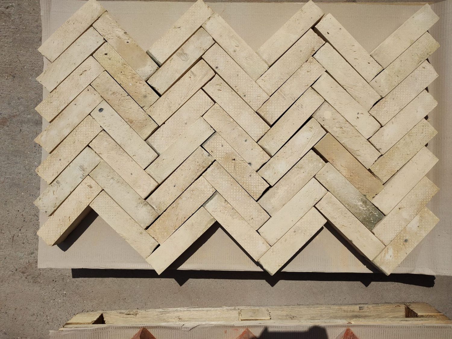 Light-Yellow Brick Paving (Full Pallet)