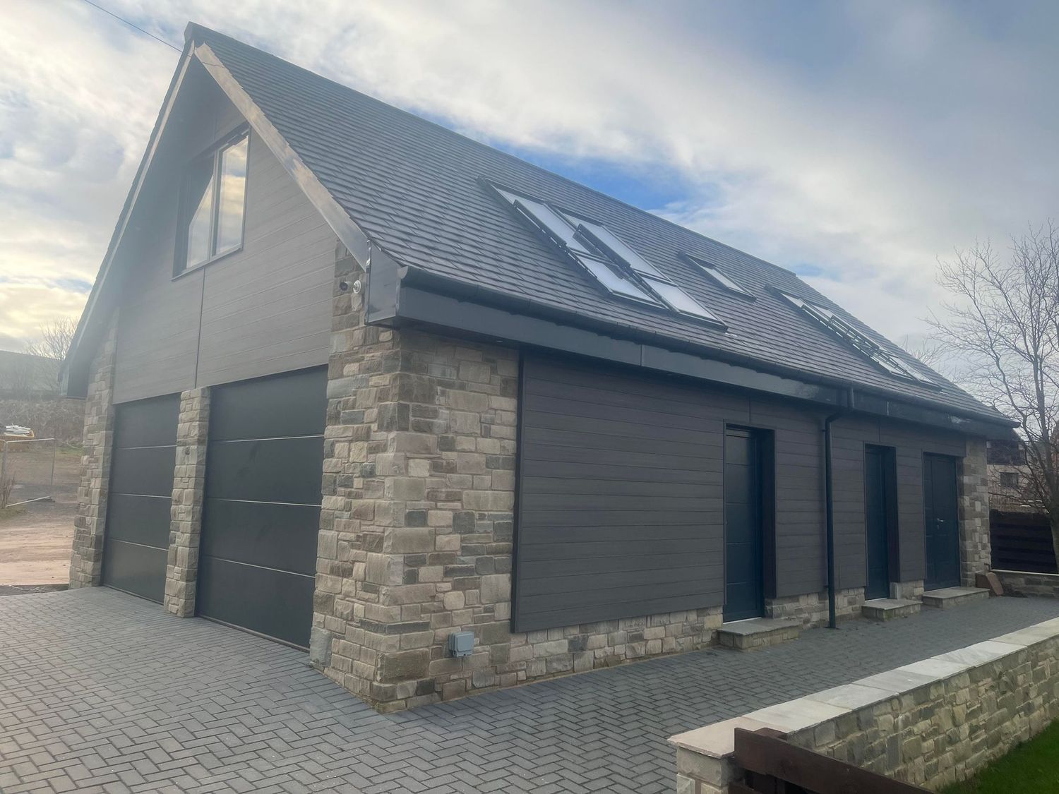 Grey Sandstone Mix Real Stone Cladding - Slips