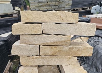Dry Stone Buff Sandstone Real Stone Cladding - Corners