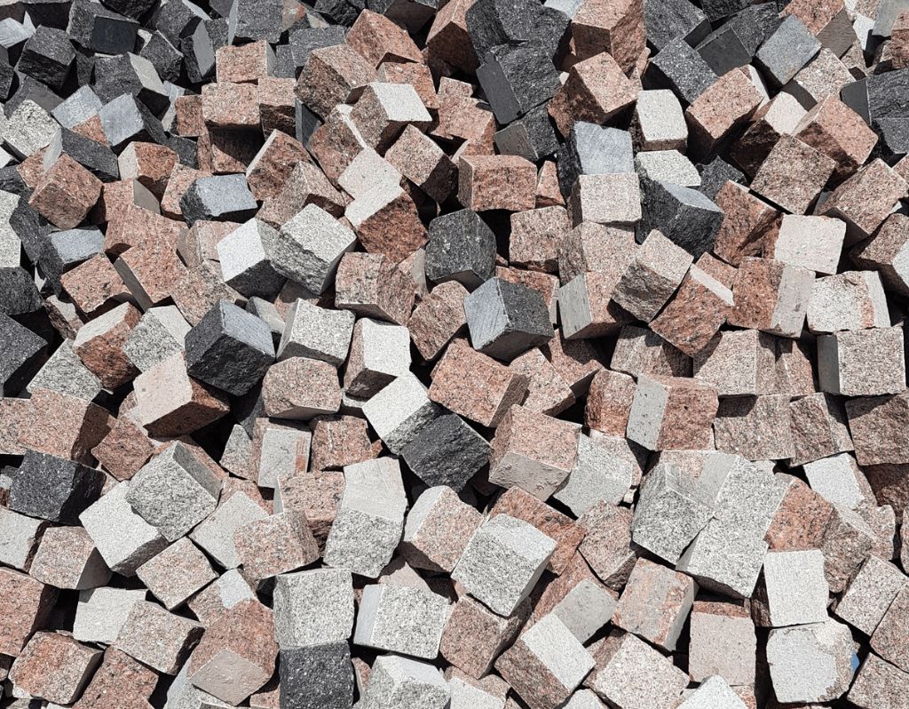 Multicolour Mix Split Granite Cubes 100x100x100mm (1000kg - 4.5 sqm)