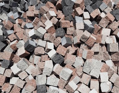 Multicolour Mix Split Granite Cubes 100x100x100mm (1000kg - 4.5 sqm)