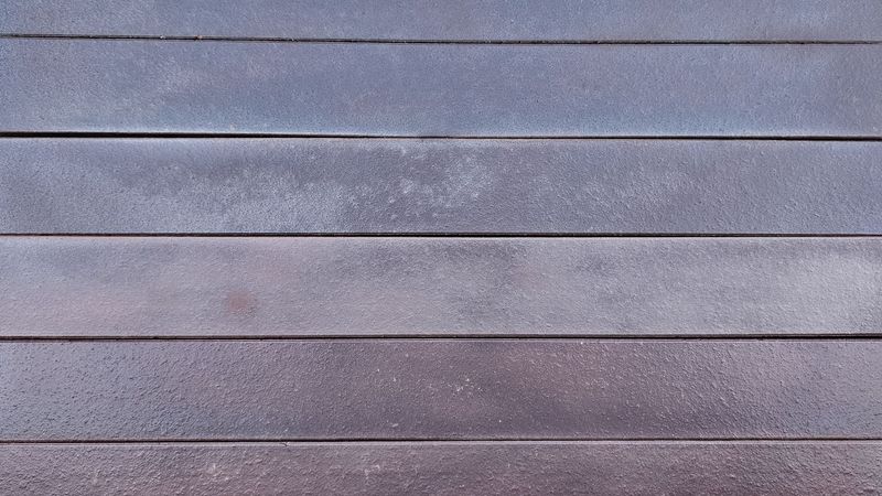 Crimson Crown (LFBS17) - Long Brick Slips - 1m2