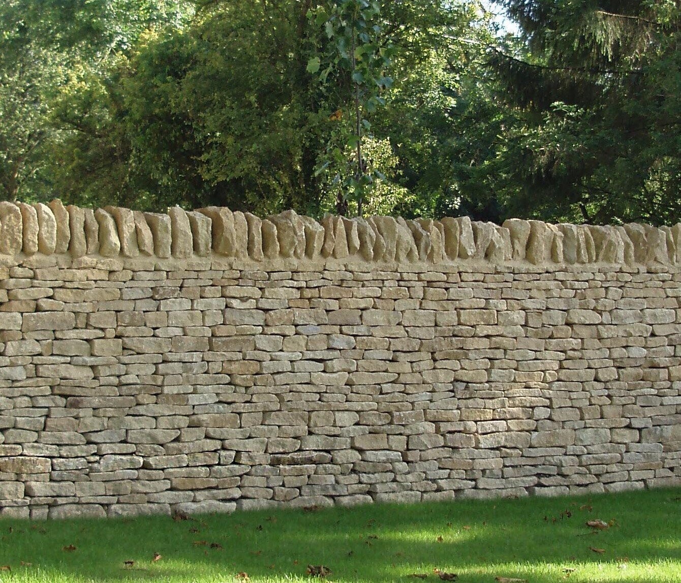 Grange Hill Cream Real Cotswold Dry Stone Cladding Corners