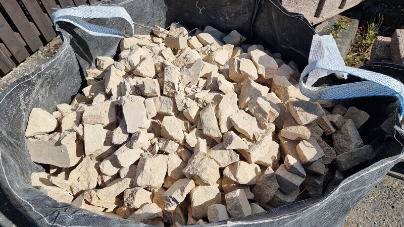 Cotswold Stone - Gabion Stones / Garden Stones / Chippings
