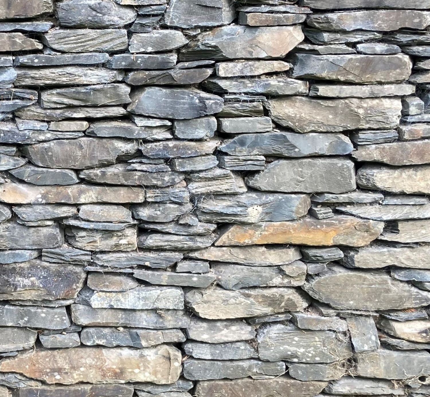 Lakeland Blue Weathered Slate Slips - Corners (1 lm) Lakeland Blue Weathered Slate Slips - Corners (1 lm)