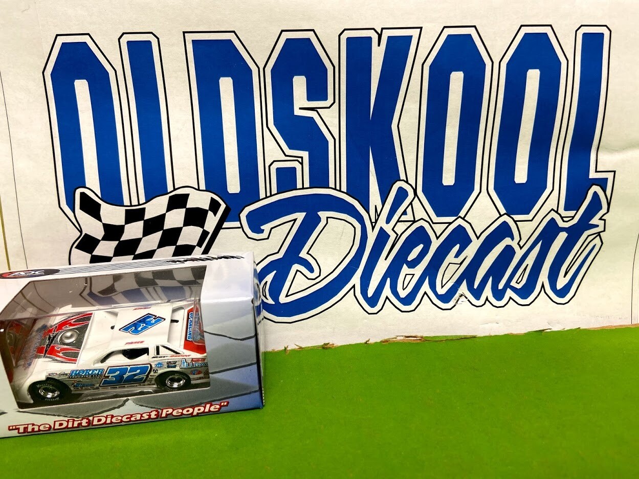 Bobby Pierce #32 10th anniversary 2020 1:64 Scale