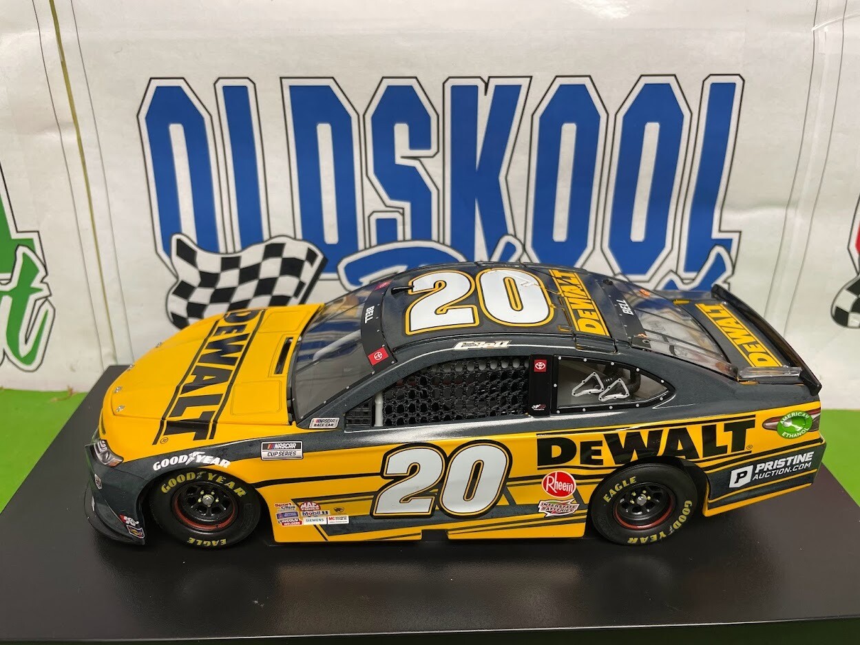 Christopher Bell #20 Dewalt 2021 Lionel 1:24 Scale