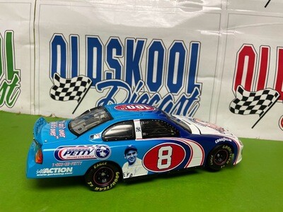Richard Petty#43 NY Yankees 100th Anniv. Yogi Berra ELITE Action 1:24 Scale