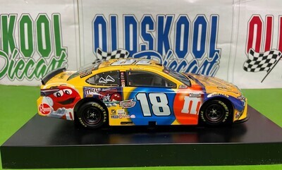 Kyle Busch #18 M &amp; M&#39;s Messages &quot;Competitive&quot; Nascar Cup 2021 Lionel 1:24 Scale