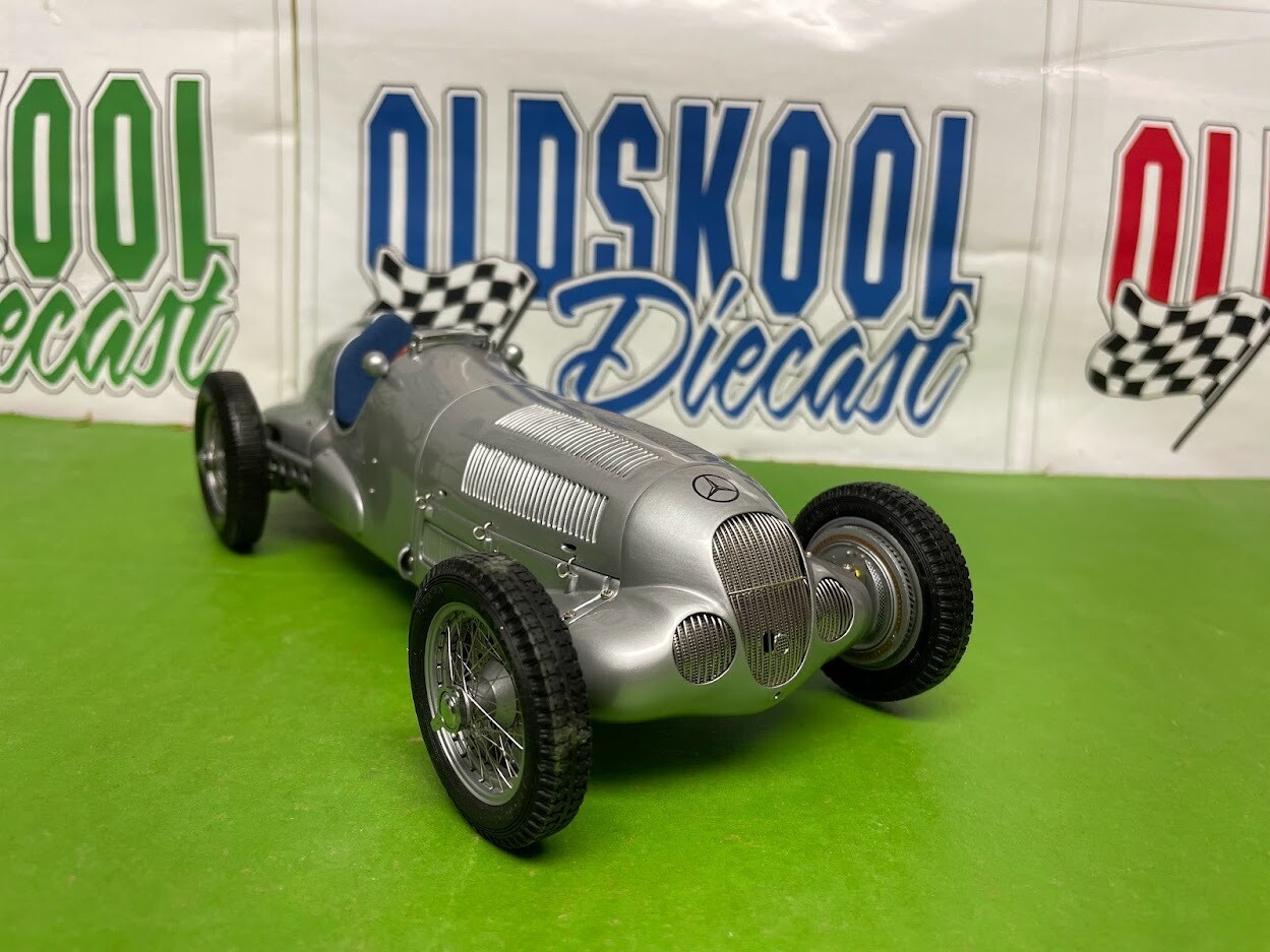 1937 Mercedes Benz W125 Solitair CMC 1:18 scale