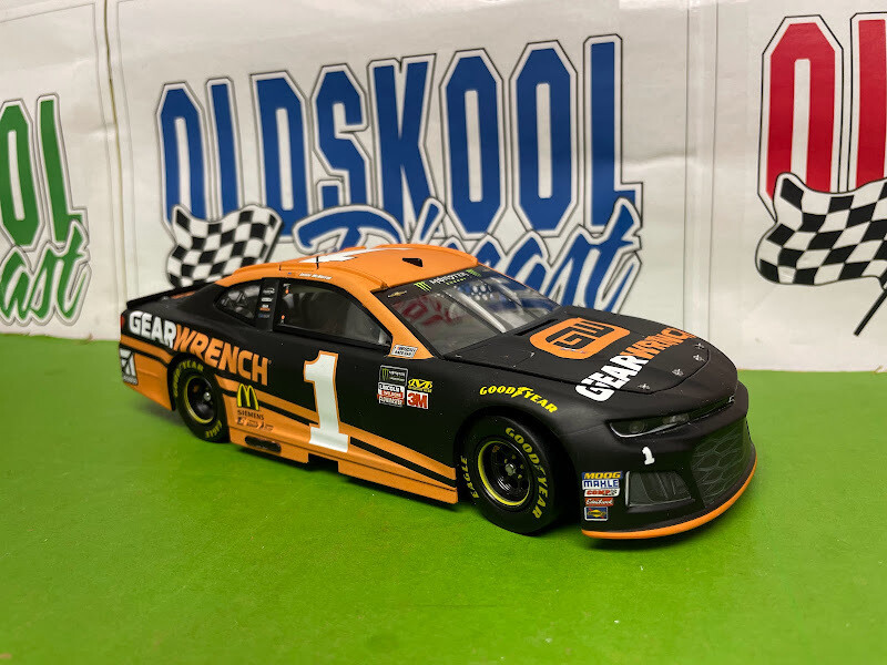 Jamie McMurray #1 GearWrench 2018 1:24 scale