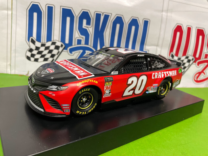 Erik Jones #20 Craftsman 2019 1:24 Scale